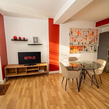 Cozy And Modern 2-Bed Apartment Swansea Exteriör bild