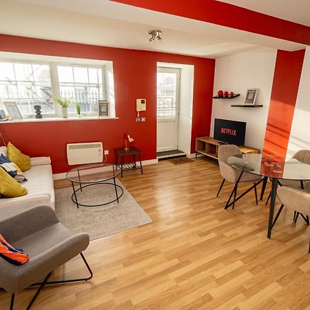 Cozy And Modern 2-Bed Apartment Swansea Exteriör bild