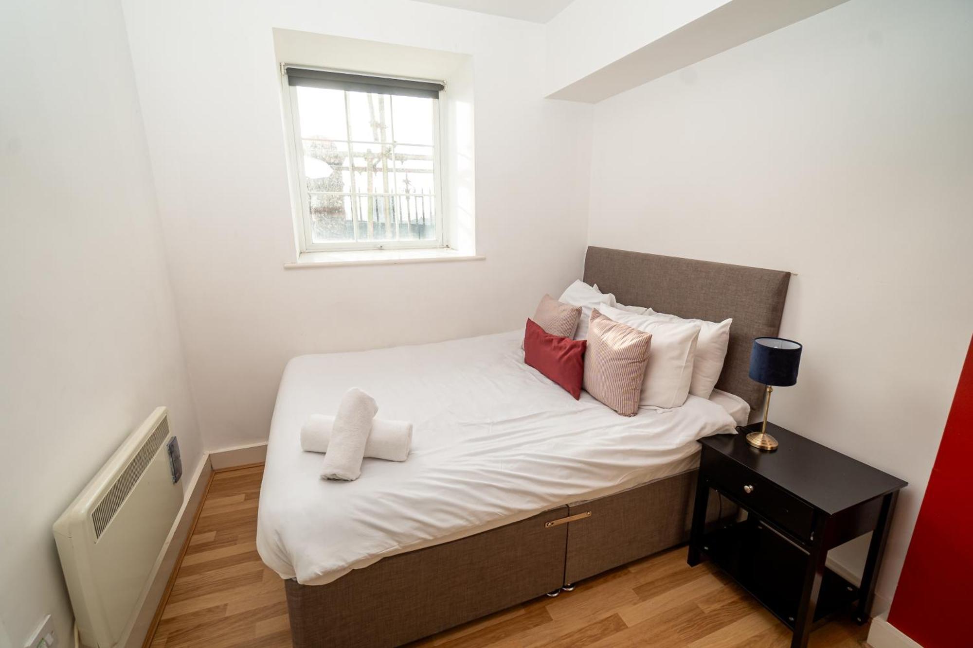 Cozy And Modern 2-Bed Apartment Swansea Exteriör bild